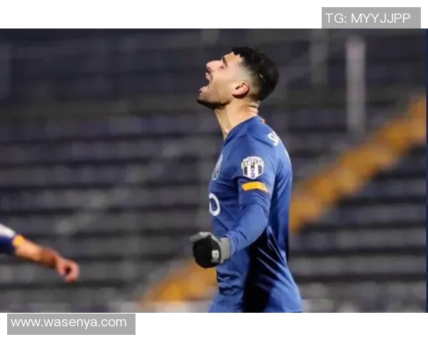 乌法与多明萨尔的激烈对决揭示了足球战术与团队协作的重要性