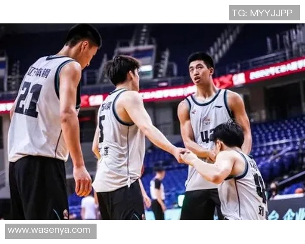 浙江稠州迎战北控篮球队双方实力对决引发球迷热议