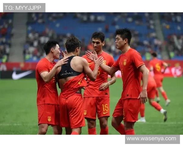 中国男足迎战卡塔尔队力争胜利展现团队精神与竞技状态 中国男足迎战卡塔尔队力争胜利展现团队精神与竞技状态