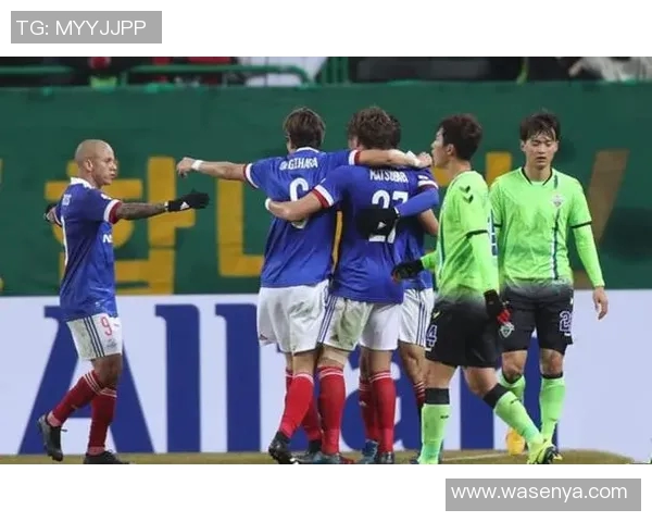 悉尼FC与横滨水手的巅峰对决展现足球魅力与激情的较量 悉尼FC与横滨水手的巅峰对决展现足球魅力与激情的较量