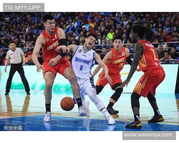 上海男篮全运赛场对决北京队展现篮球激情与实力较量