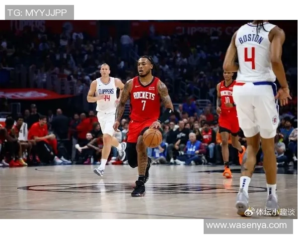 火箭队与爵士队激战四月十五日期待精彩对决与球员表现